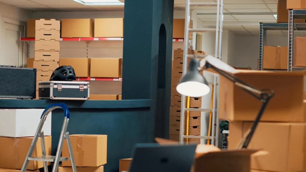 Ofis eşyası depolama